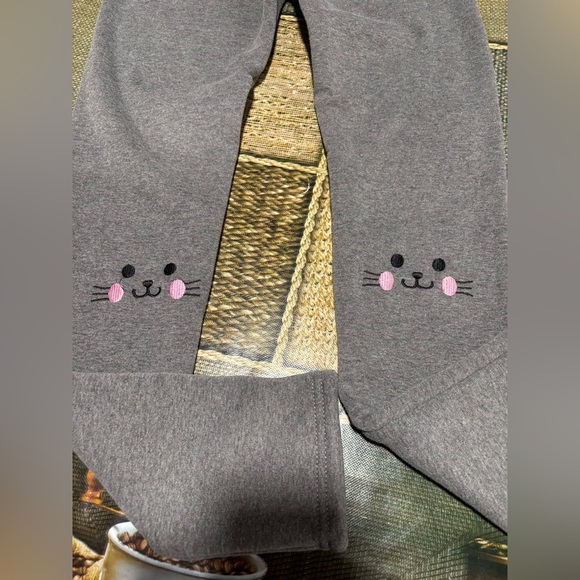 Charming Gray Kids Leggings with Cute Face Design - Picture 3 of 5